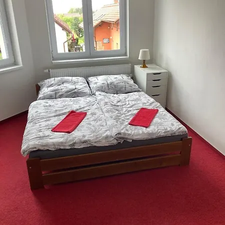 V Raji Appartement
